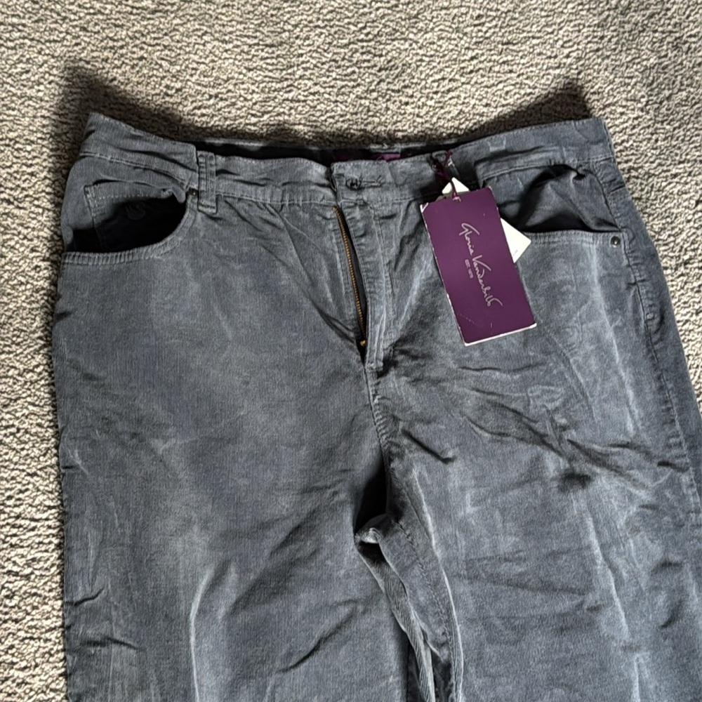 GLORIA VANDERBILT Gray Corduroy Amanda 5 Pocket Jeans/Pants. Tummy Slimmer! - Picture 2 of 9